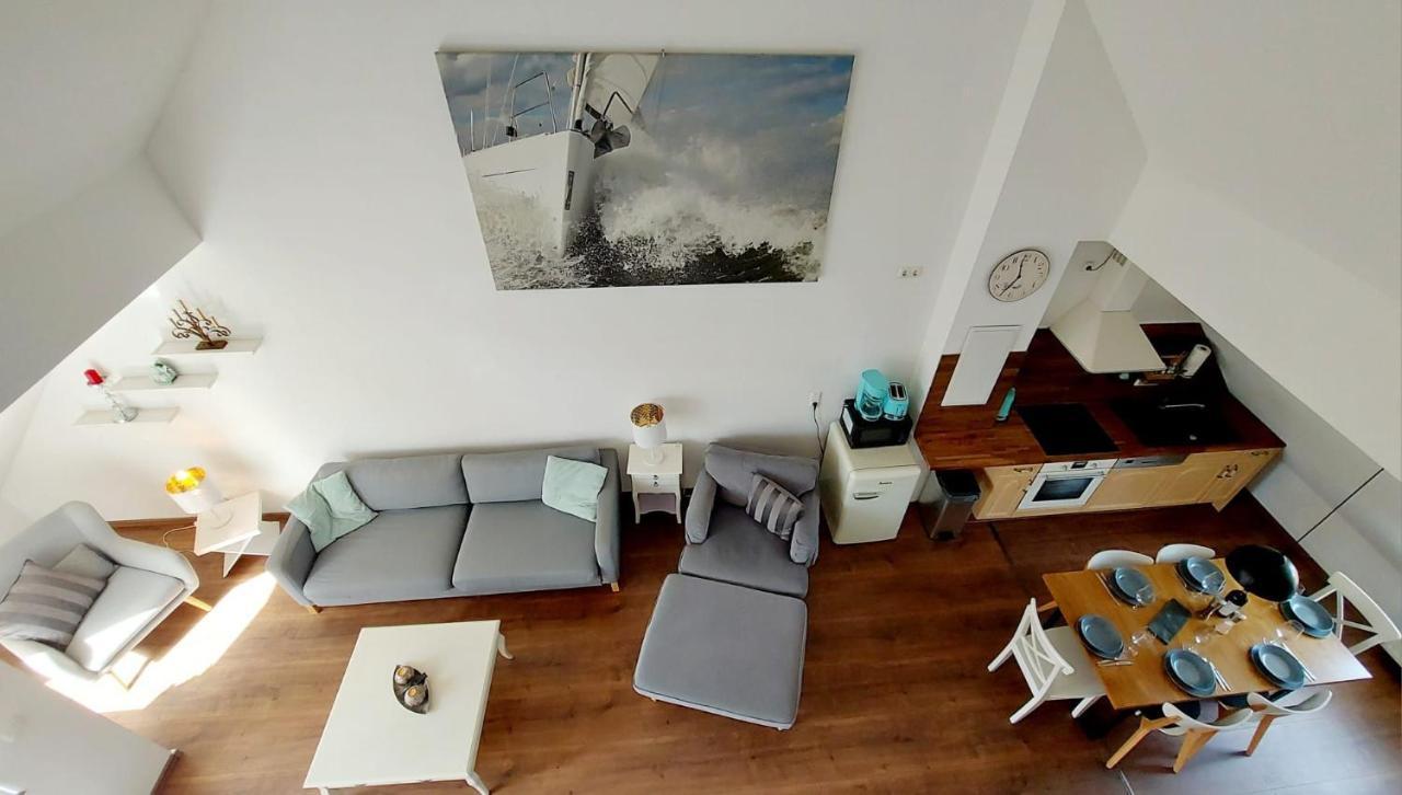 Hochwertige Ferienwohnung Direkt Am Wasser Mit Balkon ไกรฟ์สวัลด์ ภายนอก รูปภาพ