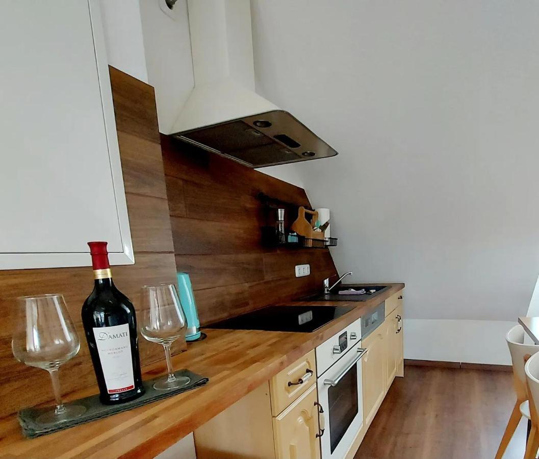 Hochwertige Ferienwohnung Direkt Am Wasser Mit Balkon ไกรฟ์สวัลด์ ภายนอก รูปภาพ